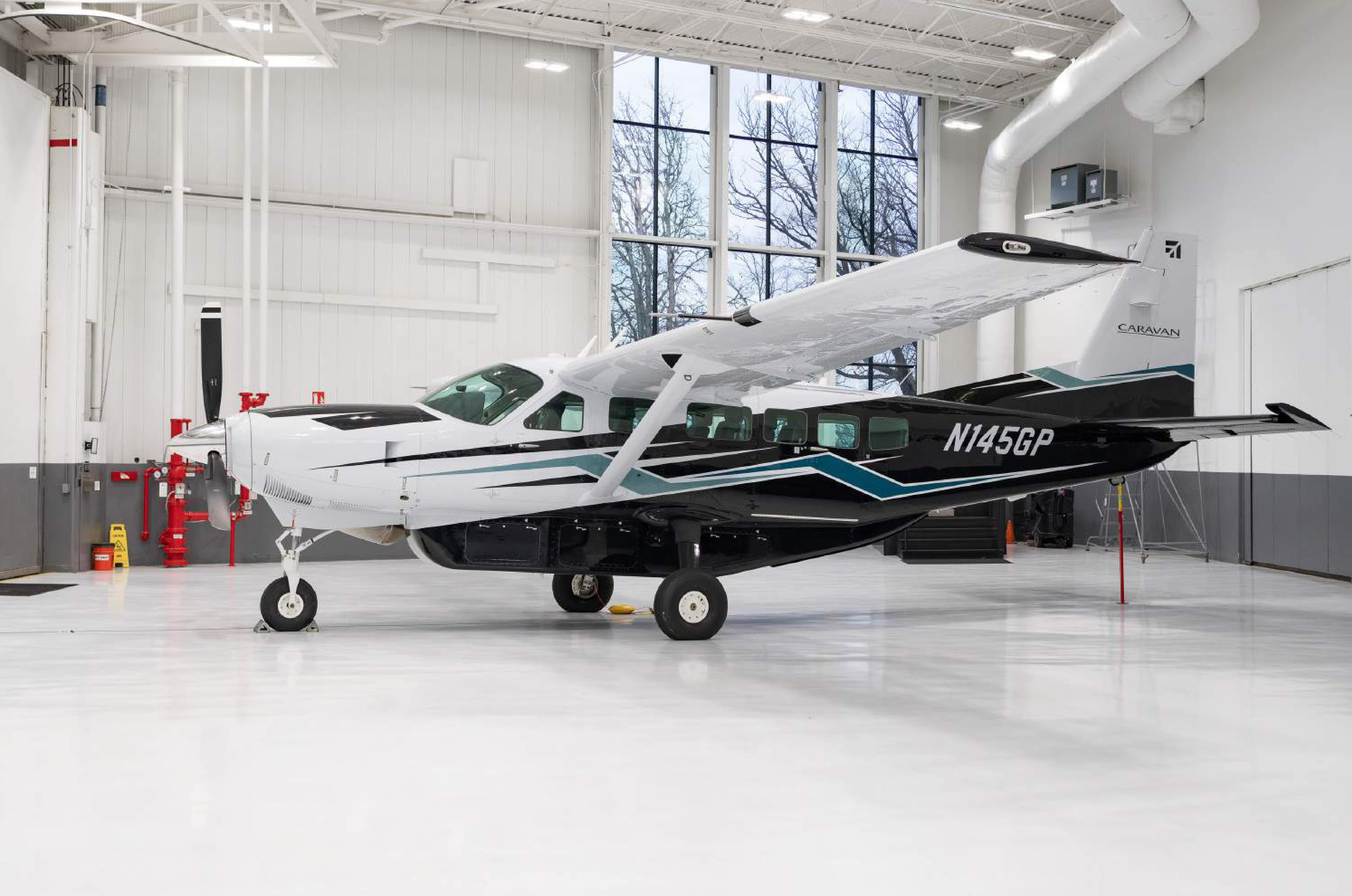 Caravan 208 — Exterior 1