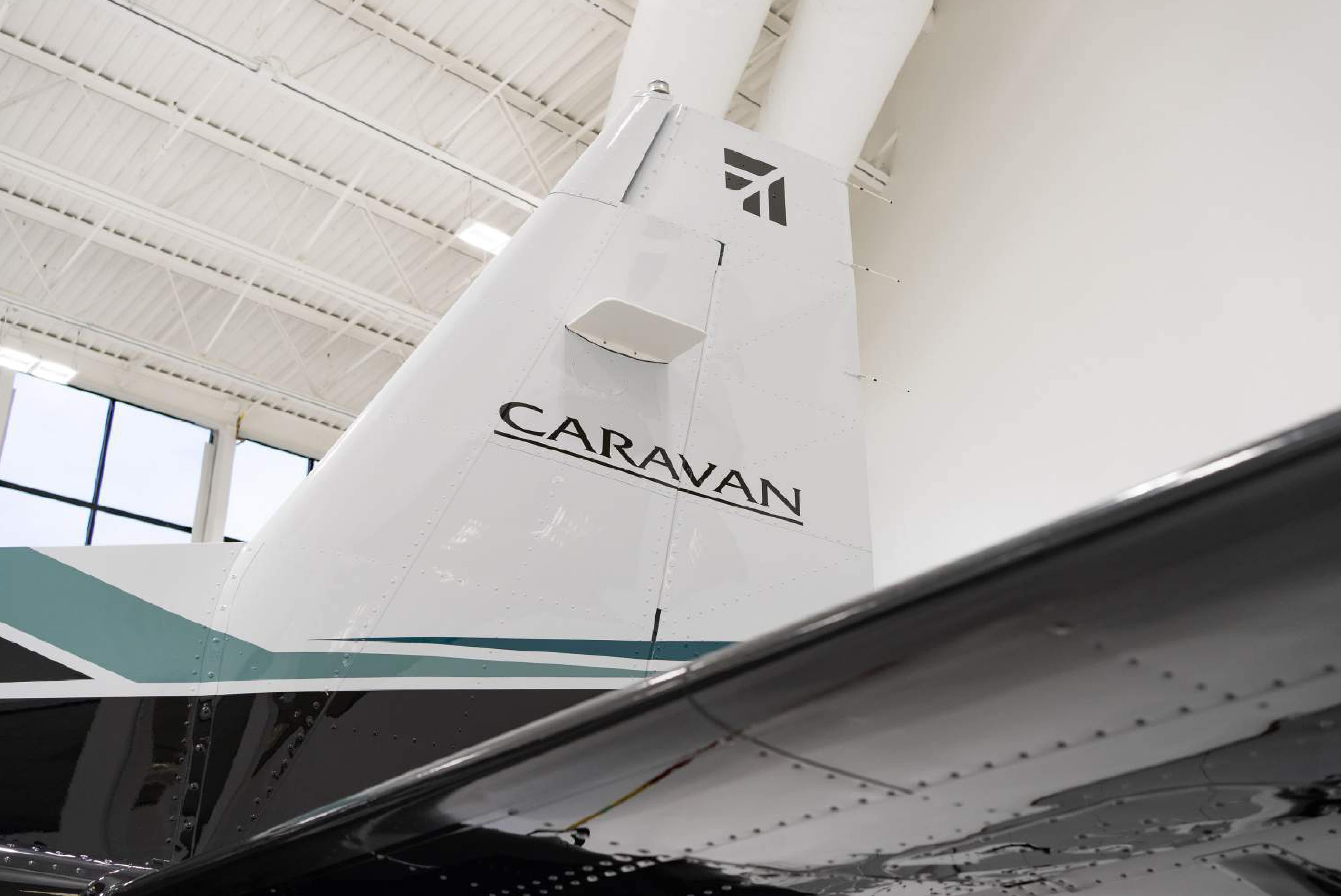 Caravan 208 — Exterior 2
