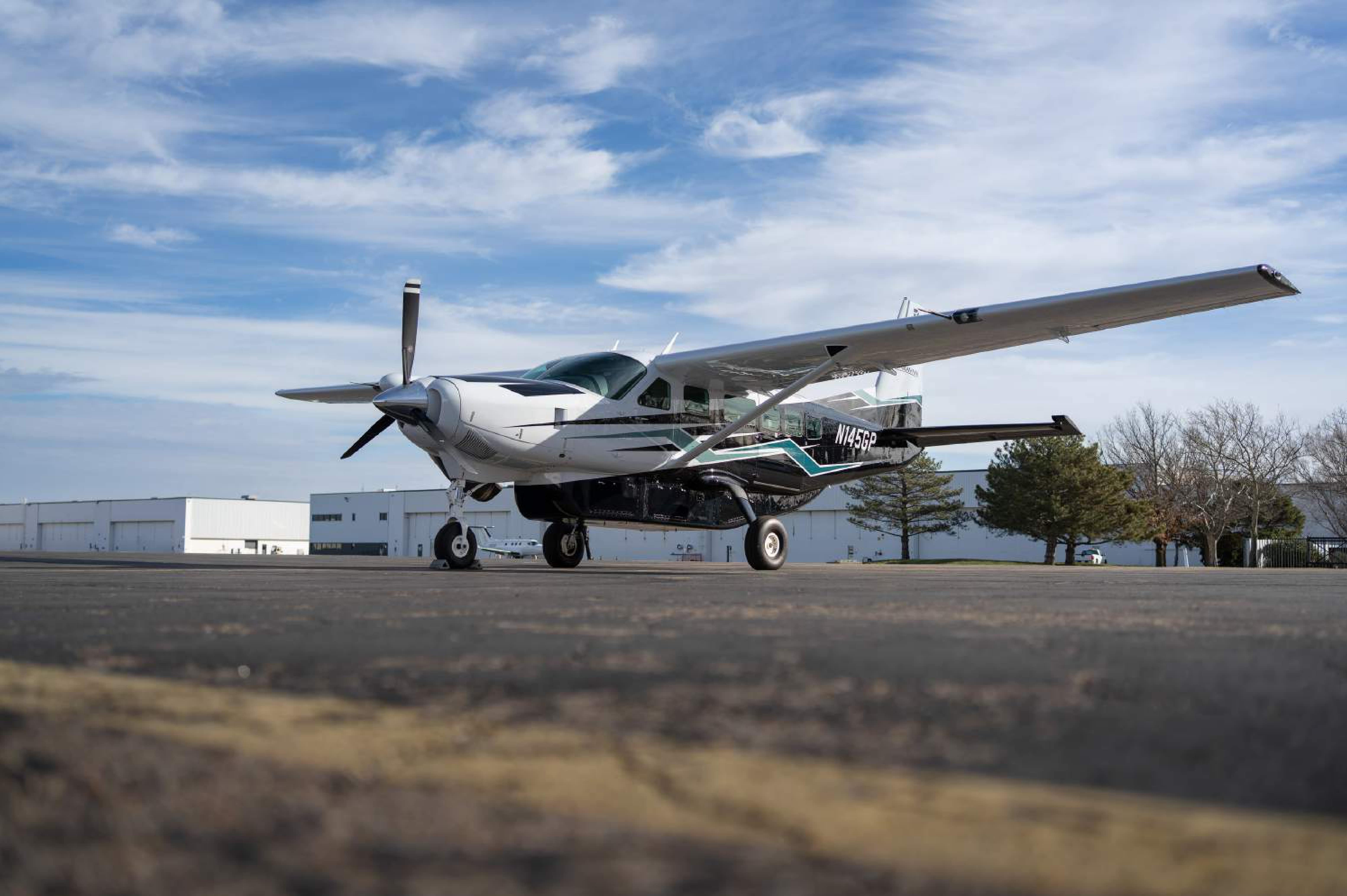 Caravan 208 — Exterior 8